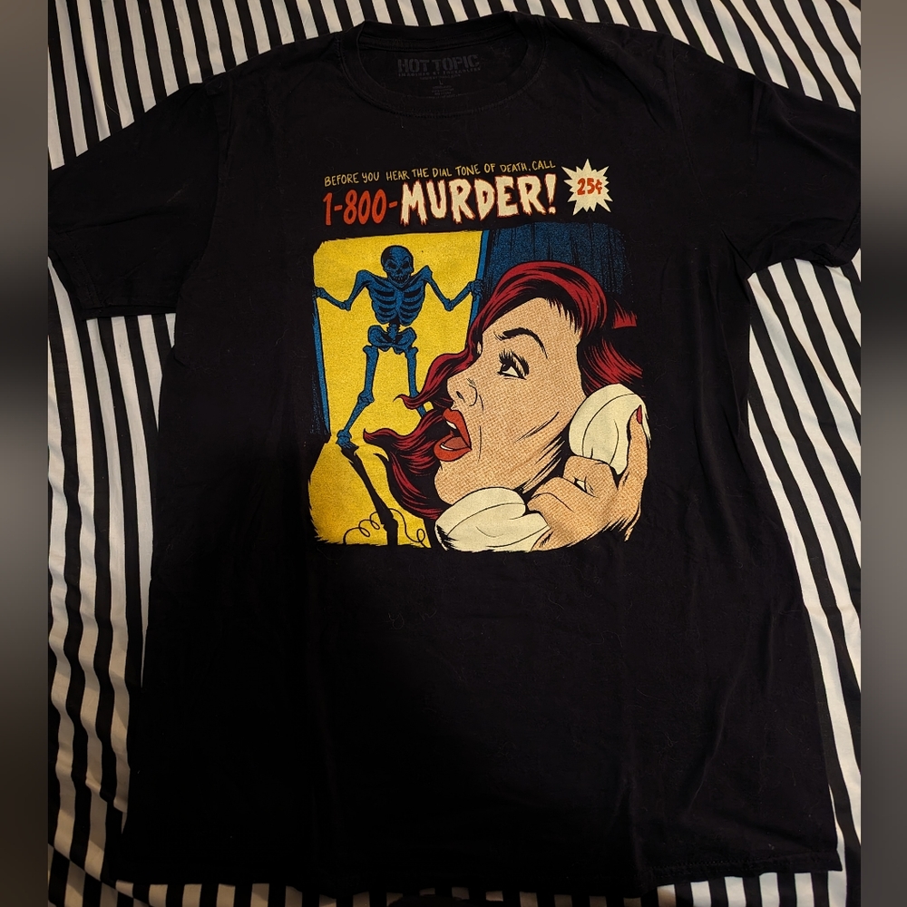 Black Large T Shirt "1-800-MURDER"